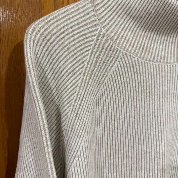 cyrus ribbed mock neck sweater in light tan size L like new - Picture 2 of 6